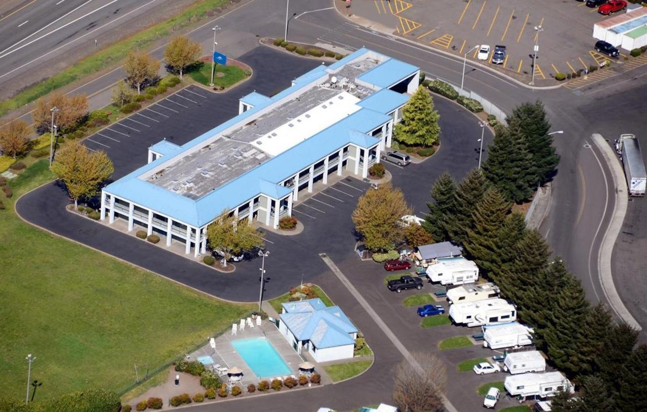 Americas Best Value Inn Phoenix Medford Kültér fotó